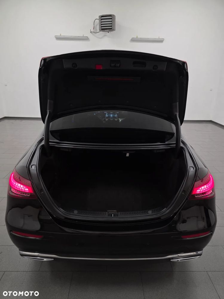 Mercedes-Benz Klasa E 220 d 9G-TRONIC AMG Line - 39