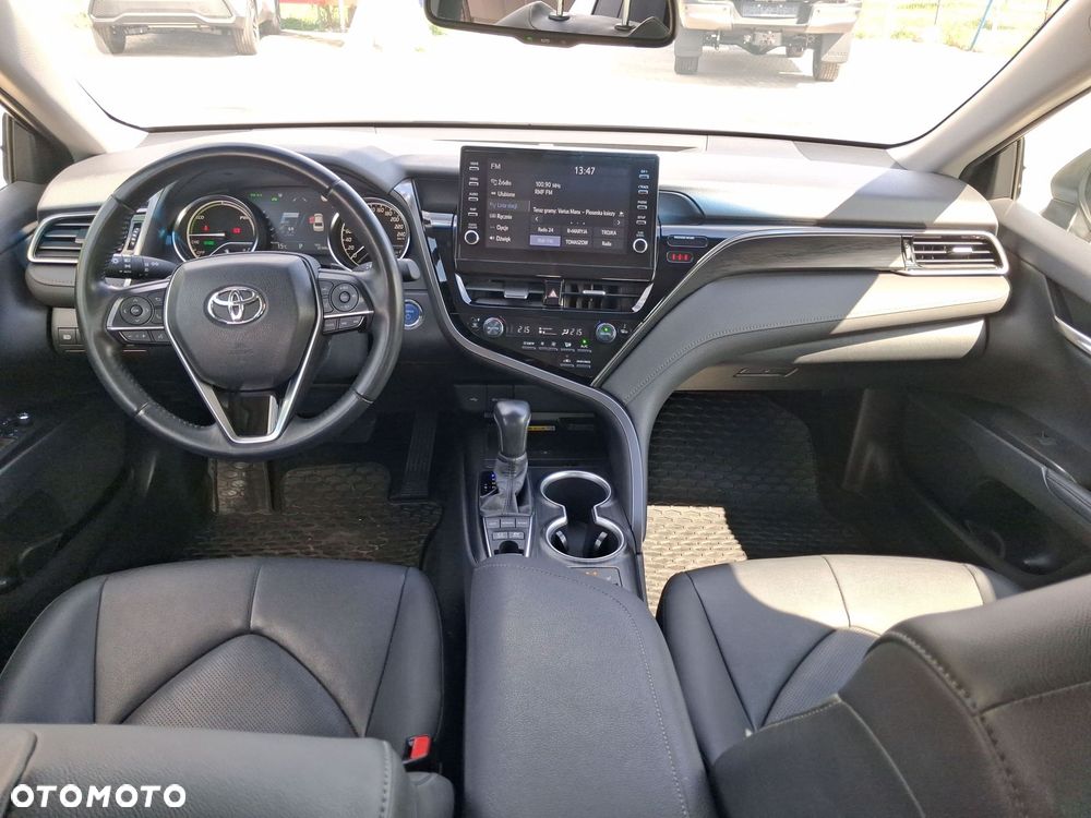Toyota Camry 2.5 Hybrid Executive CVT - 22