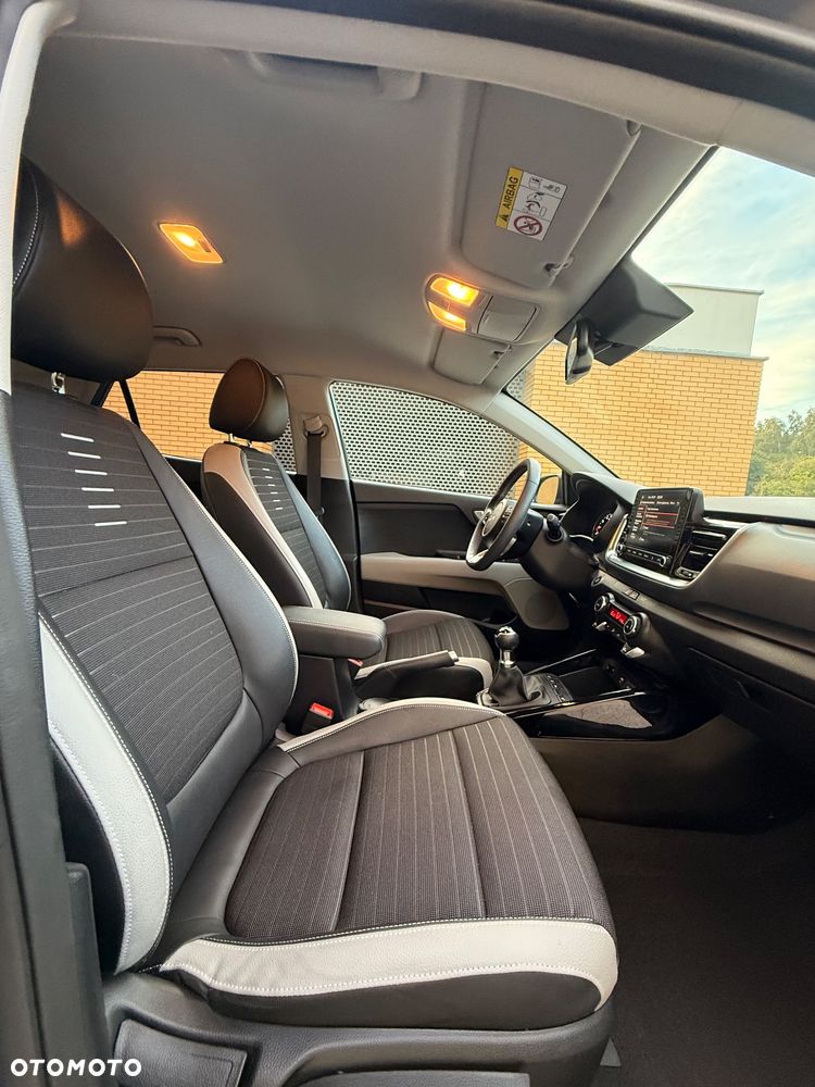 Kia Stonic 1.2 L Business Line - 9