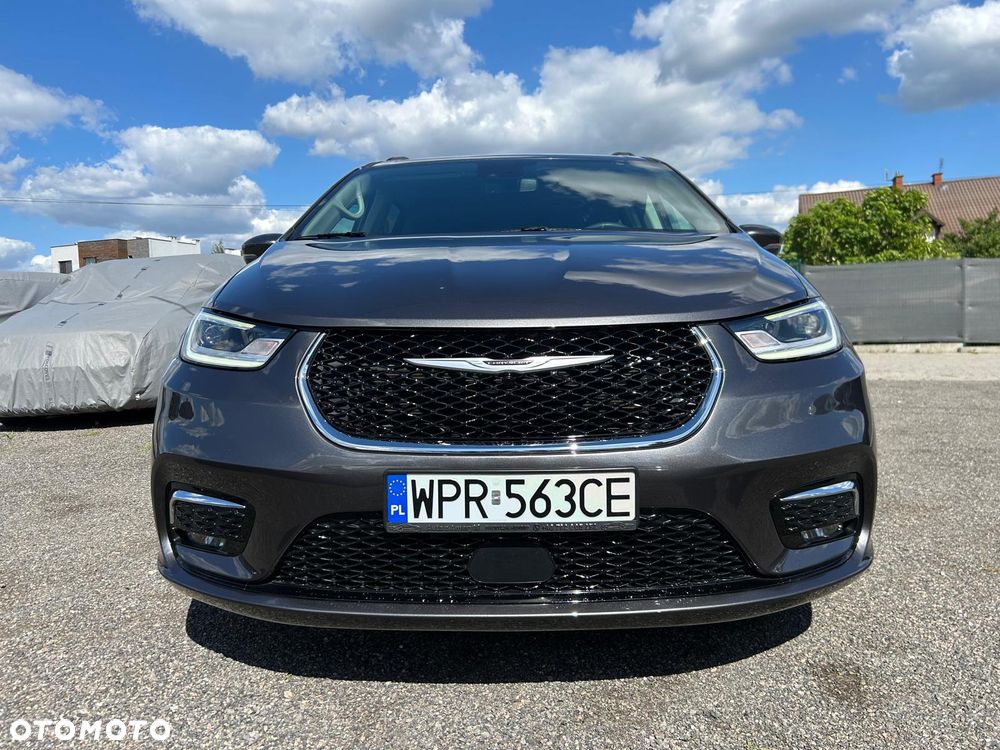 Chrysler Pacifica - 8