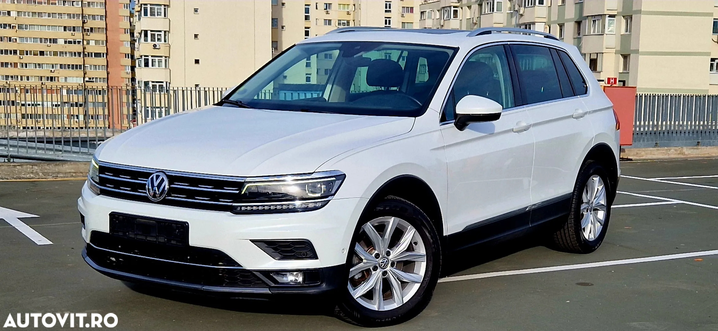 Volkswagen Tiguan - 4