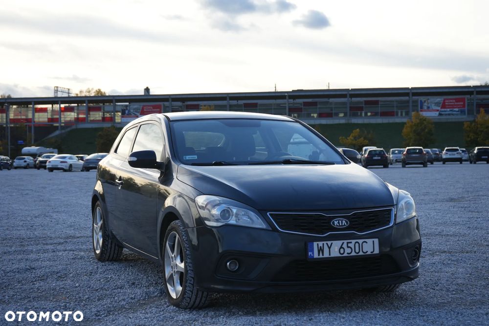 Kia Ceed - 8
