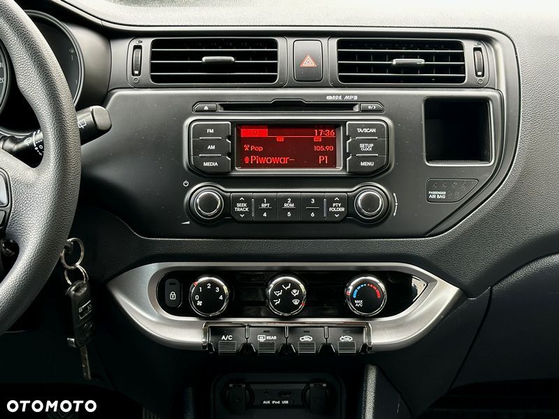 Kia Rio - 14