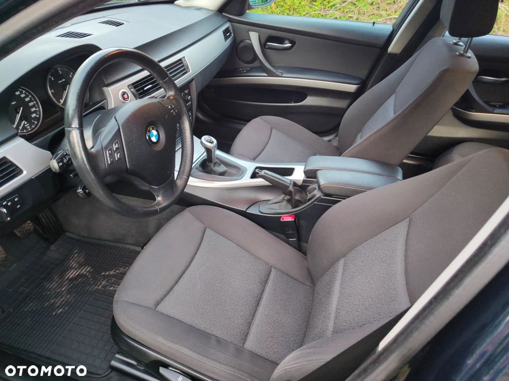 BMW Seria 3 320d DPF - 10