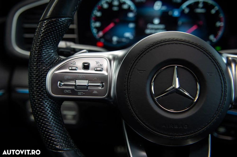 Mercedes-Benz GLS - 16