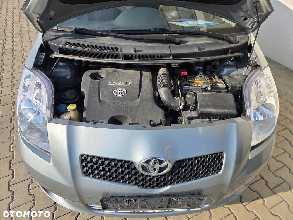 Toyota Yaris - 17