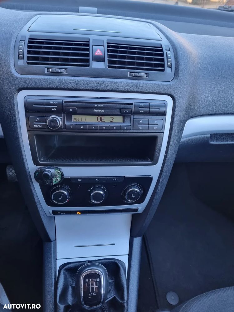 Skoda Octavia 1.6 TDI DPF Elegance - 4