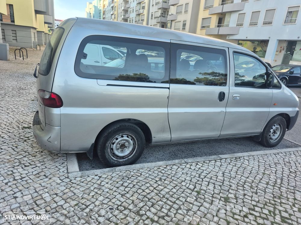 Hyundai H-1 Starex - 2
