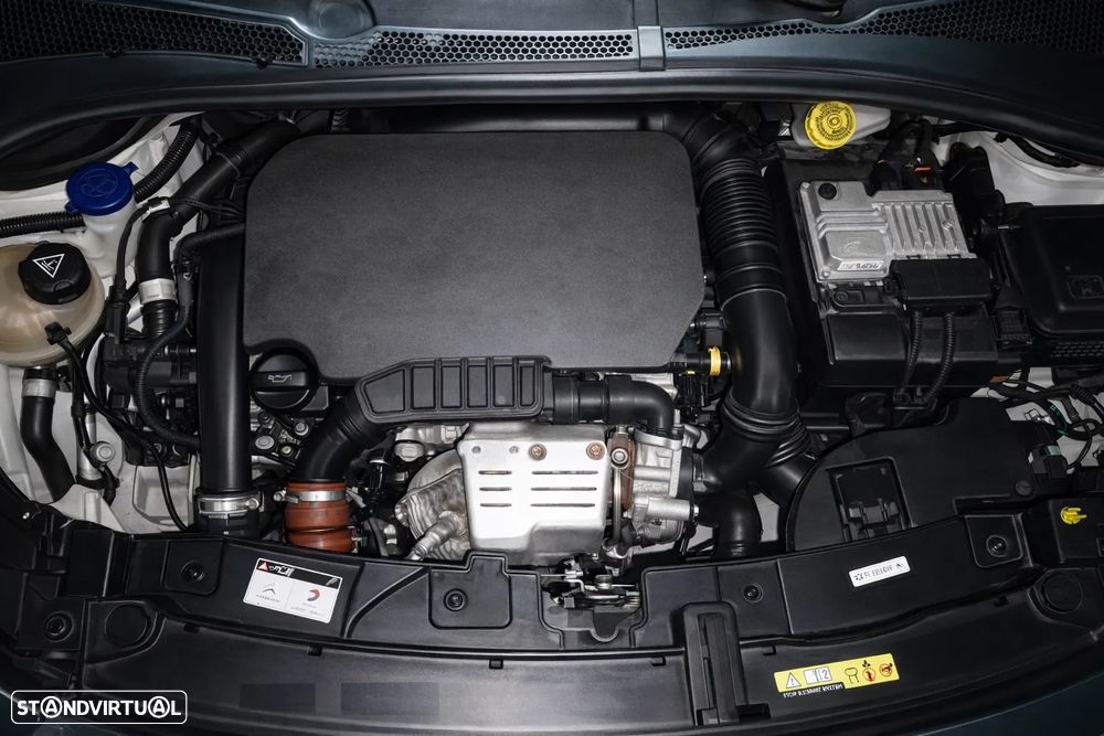 Citroën C3 1.2 PureTech Shine - 17