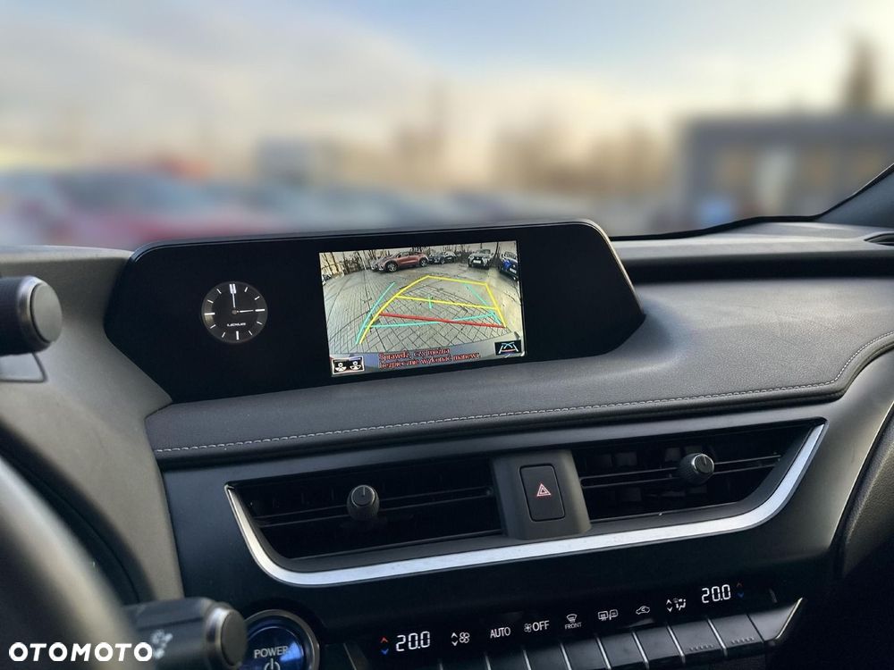 Lexus UX - 20