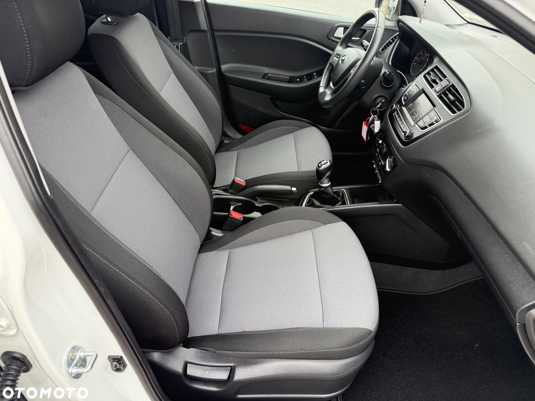 Hyundai i20 blue 1.4 Active Select - 10