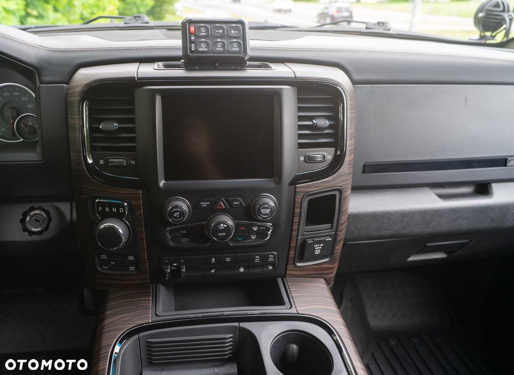 RAM 1500 5.7 Crew Cab Shortbed Laramie Sport Full - 13