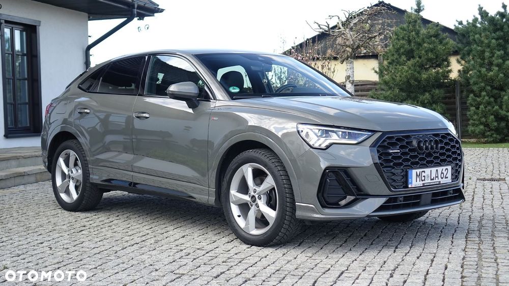 Audi Q3 Sportback - 16
