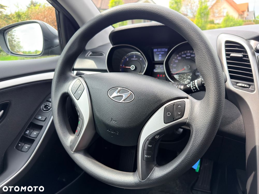 Hyundai i30 i30cw 1.4 CRDi Advantage - 37