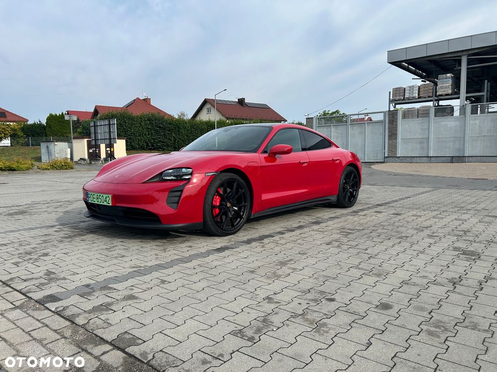 Porsche Taycan - 4