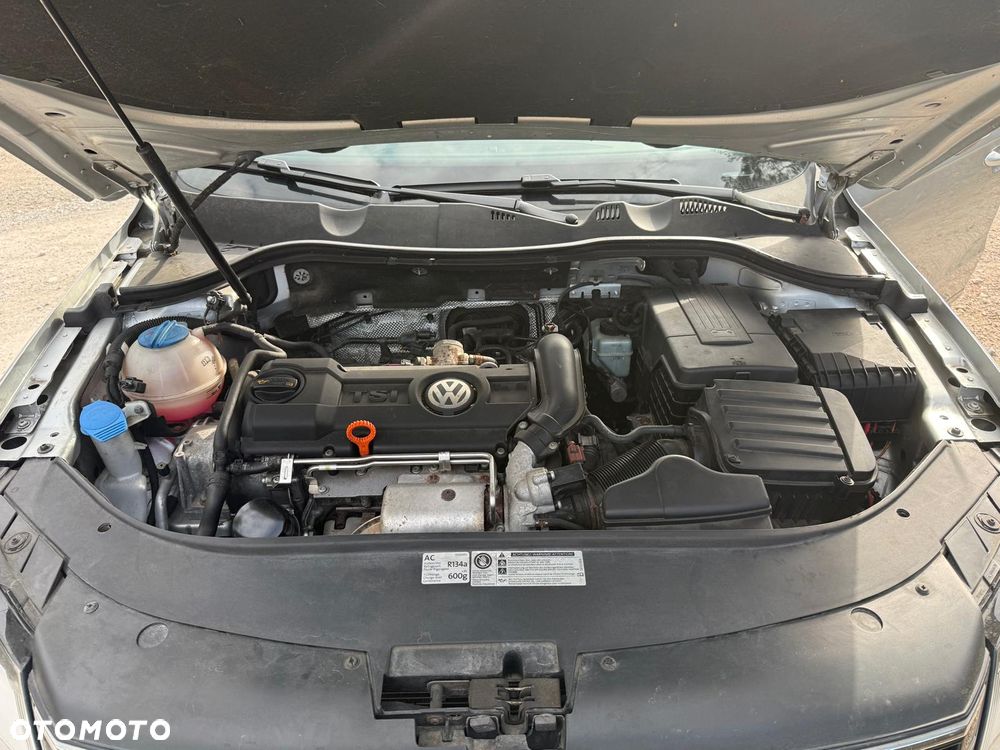 Volkswagen Passat 1.4 TSI DSG BlueMotion Technology Highline - 14