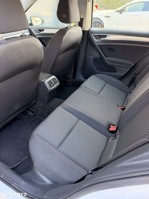 Volkswagen Golf - 14
