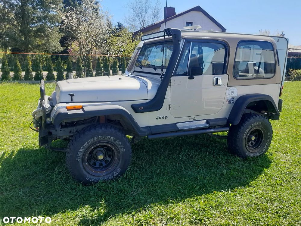 Jeep Wrangler - 1