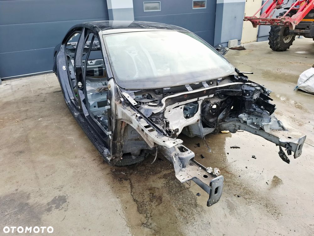 Ćwiartka Przód Tył Lewa Prawa Próg Błotnik Elementy VW Jetta IV 4 5C 2015r