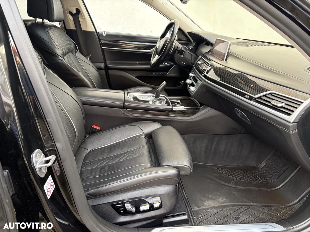 BMW Seria 7 745Le xDrive AT PHEV - 21