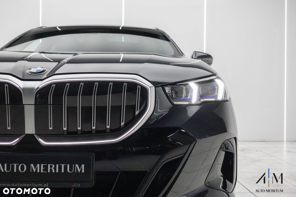 BMW Seria 5 520d xDrive - 14