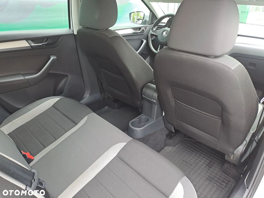 Skoda RAPID Spb 1.0 TSI Ambition - 12