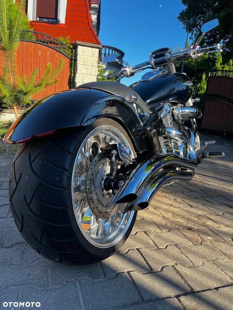 Suzuki Intruder - 4