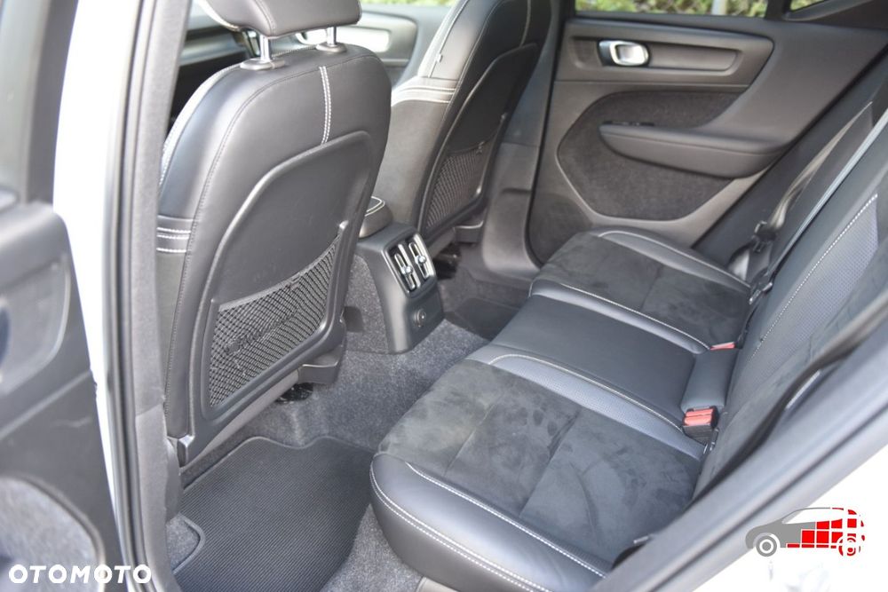Volvo XC 40 - 18
