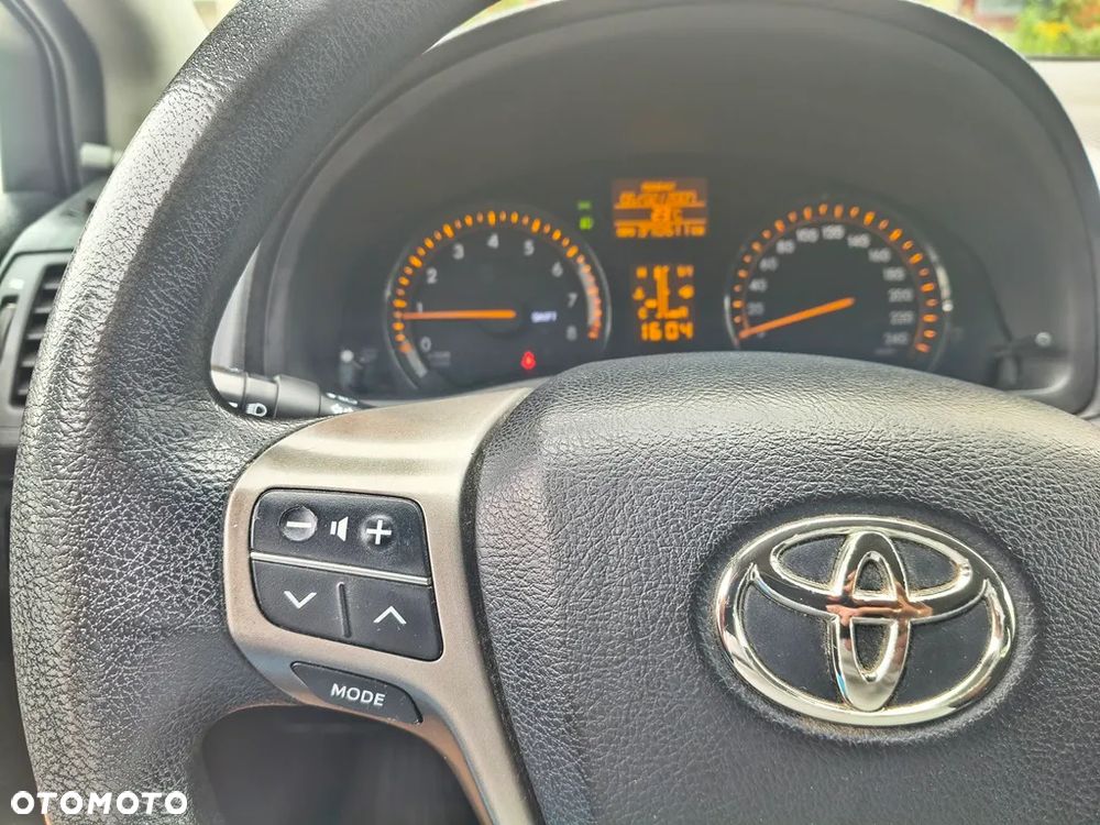 Toyota Avensis 1.6 Active - 27