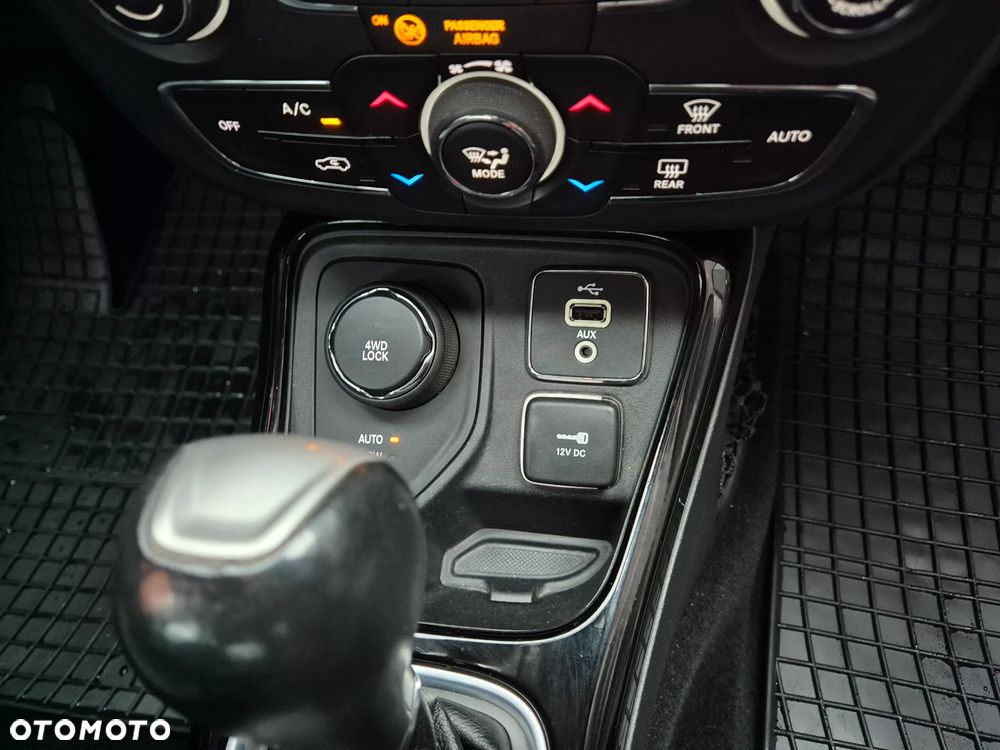 Jeep Compass 2.0 MJD Night Eagle 4WD S&S - 33