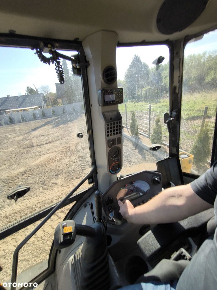New Holland B 115 D, tylko 500 mth, jak nowa - 8