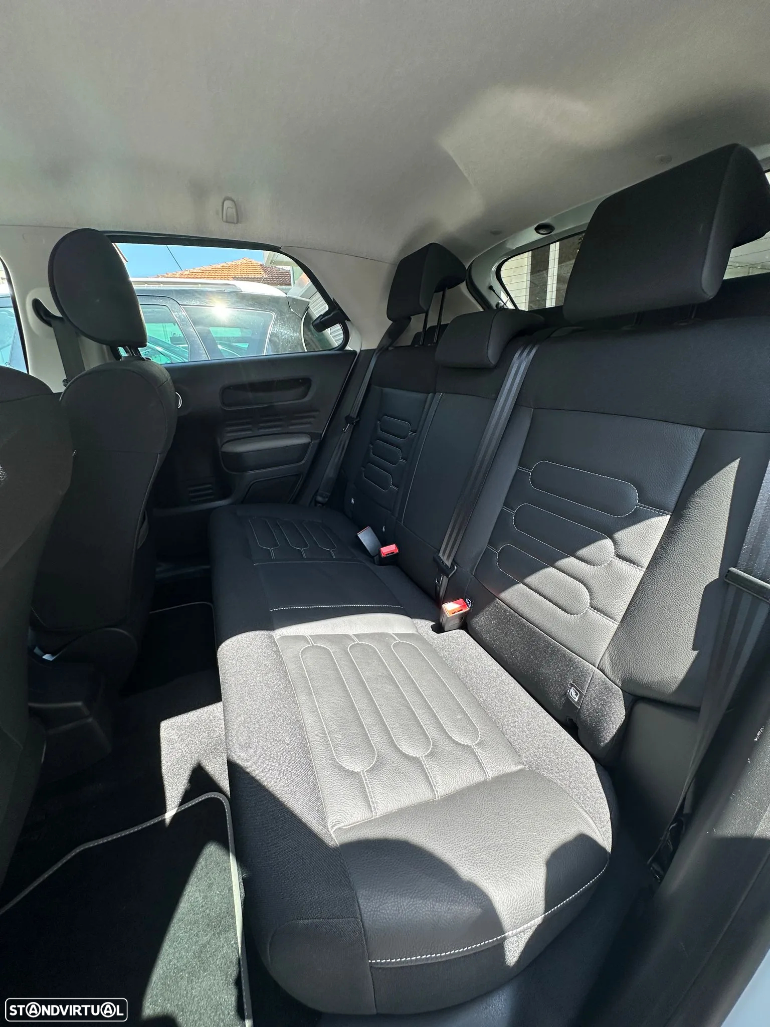Citroën C4 Cactus 1.2 PureTech Shine EAT6 - 10