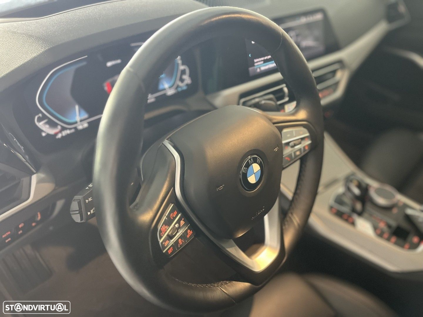 BMW 330 - 13