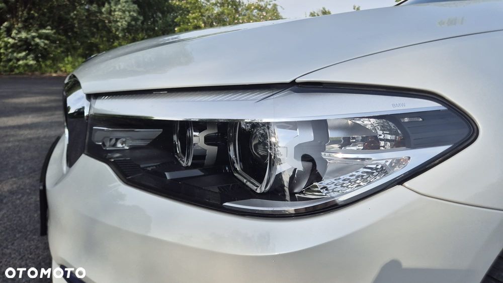 BMW Seria 5 530i GPF xDrive Sport Line sport - 9