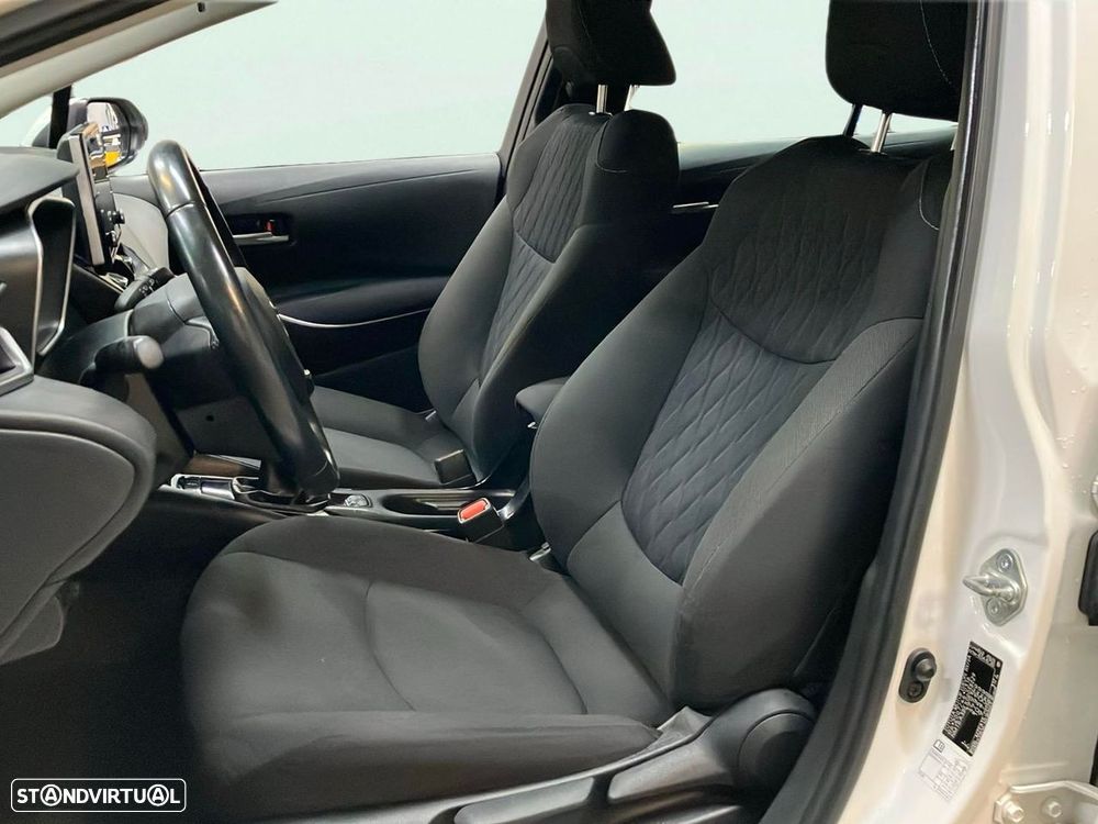 Toyota Corolla - 12