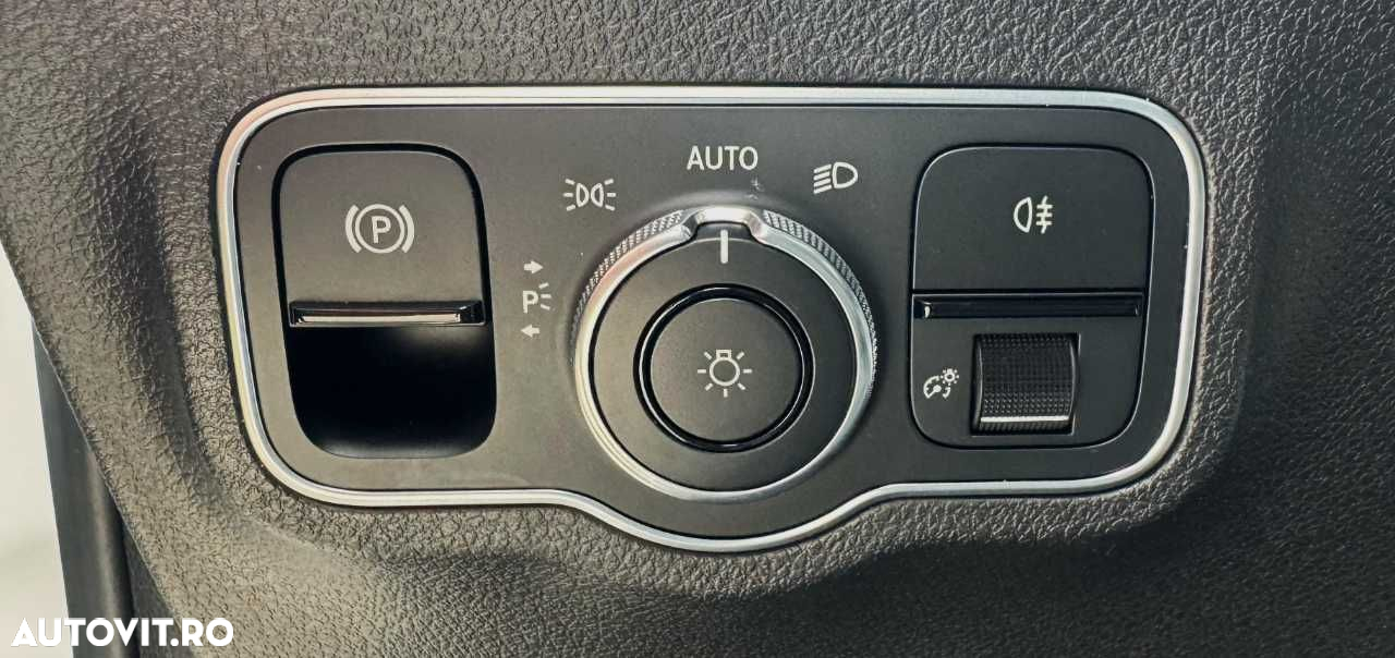 Mercedes-Benz GLB - 25