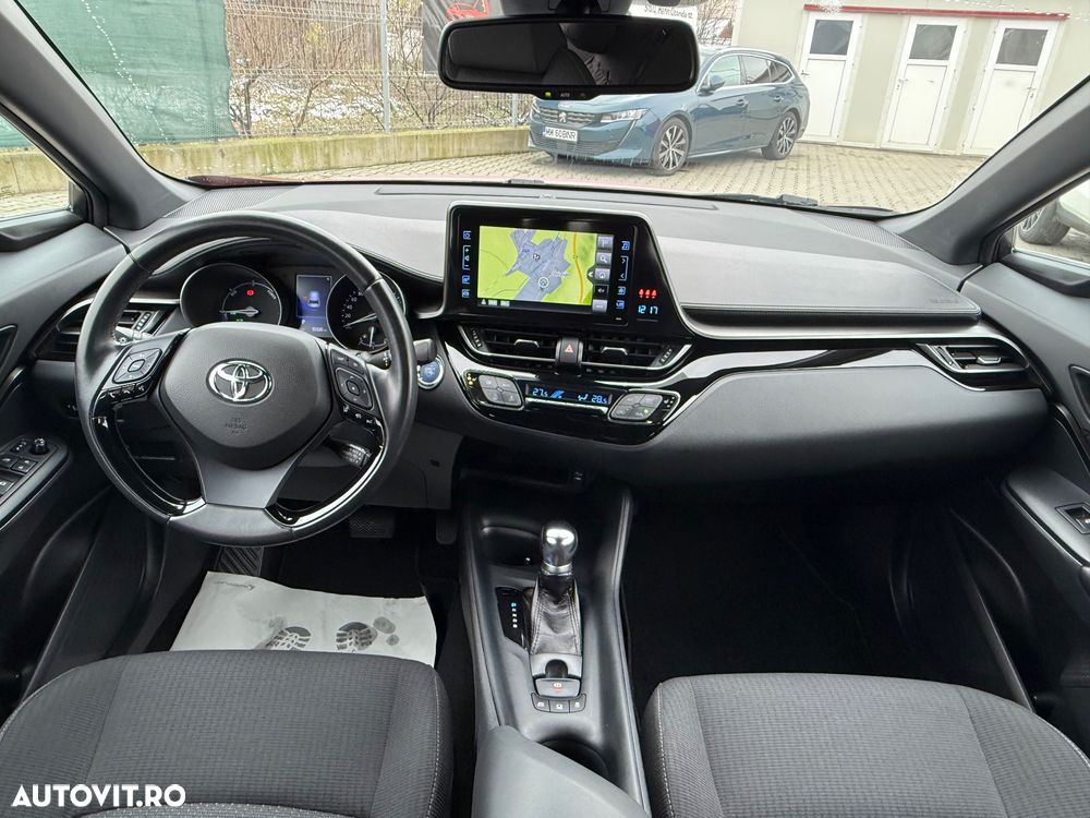 Toyota C-HR Hybrid Style - 10