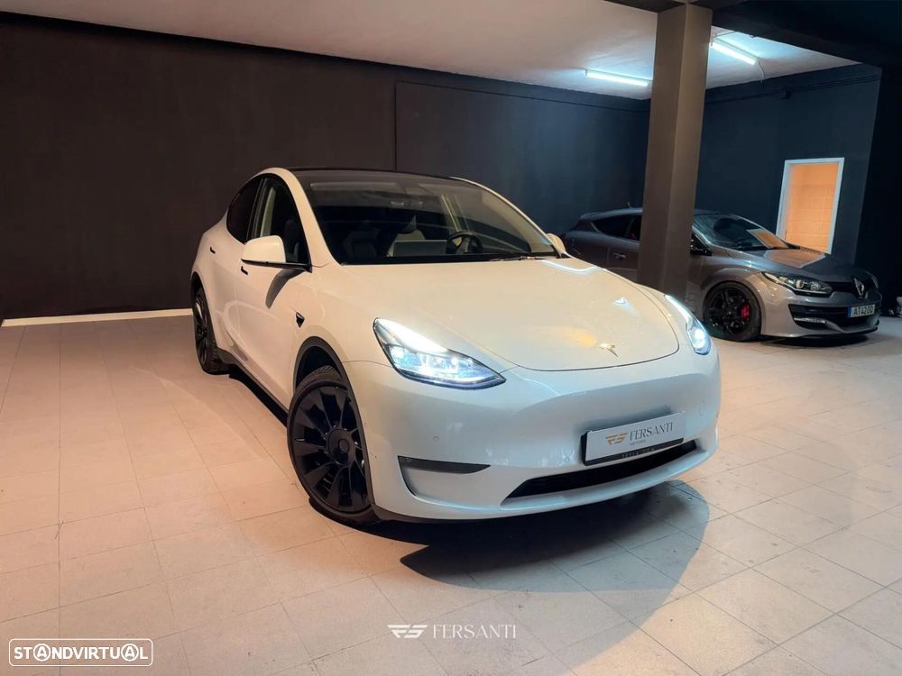 Tesla Model Y Long Range Dual Motor AWD - 1