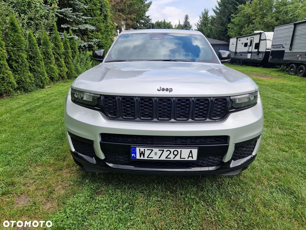 Jeep Grand Cherokee - 1