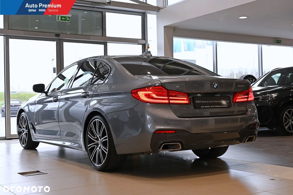 BMW Seria 5 540i xDrive - 21