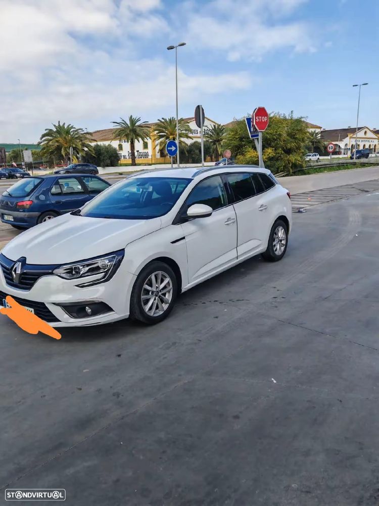 Renault Mégane Sport Tourer ENERGY dCi 130 BUSINESS - 4