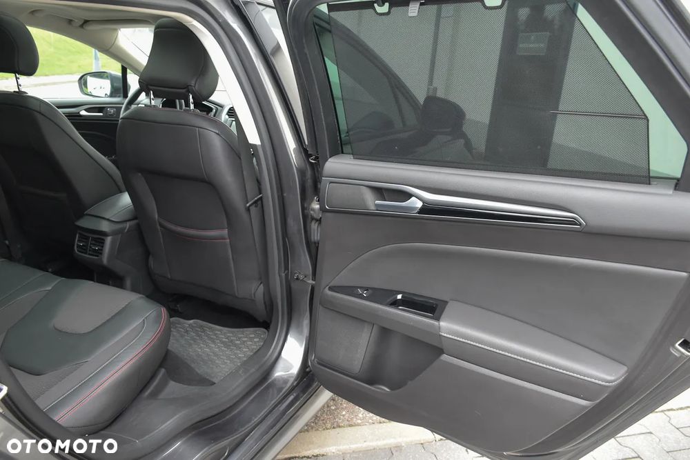 Ford Mondeo 2.0 TDCi STart-Stopp PowerShift-Aut ST-Line - 32