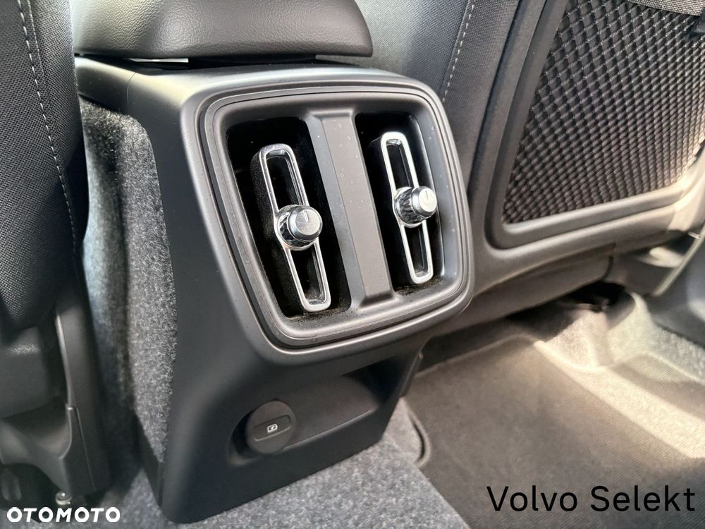 Volvo XC 40 - 23