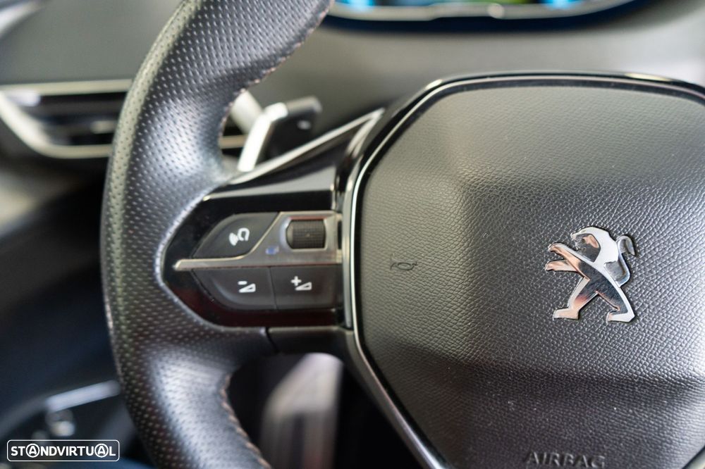 Peugeot 3008 1.6 Hybrid GT Pack e-EAT8 - 31