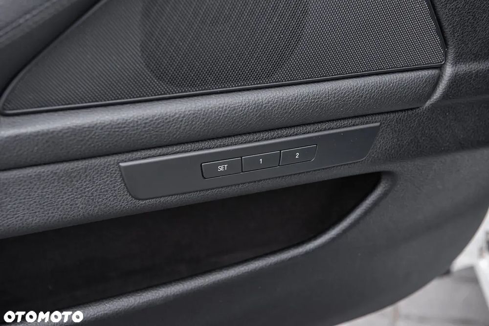BMW Seria 5 - 16