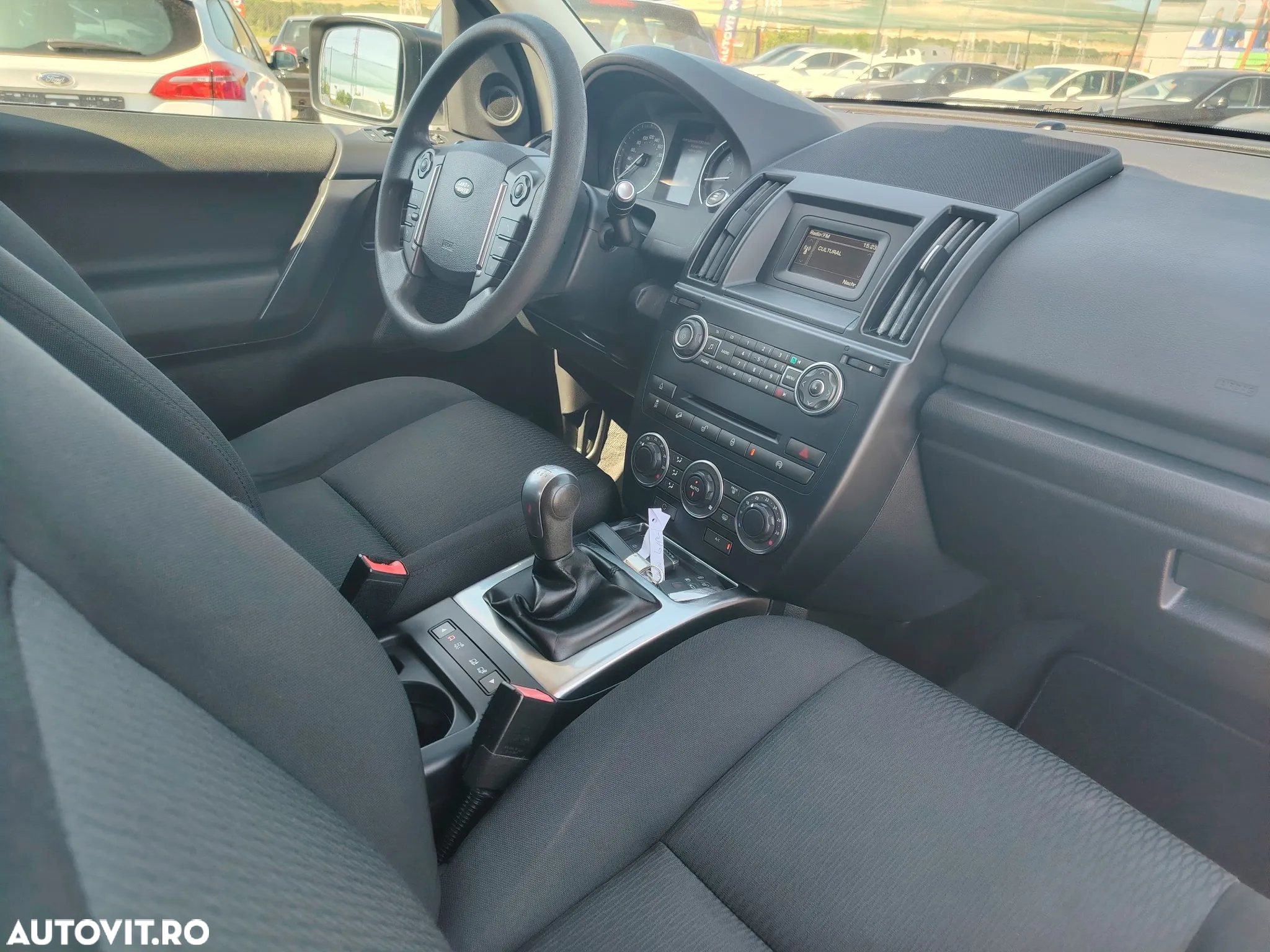 Land Rover Freelander 2 2.2 TD4 S - 13