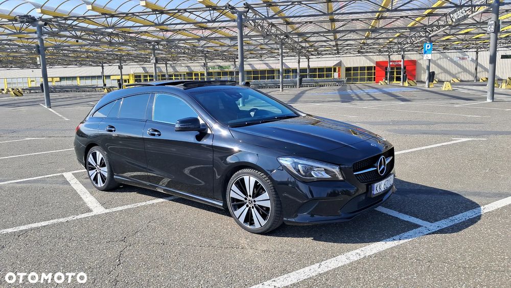 Mercedes-Benz CLA 180 UrbanStyle Edition - 27