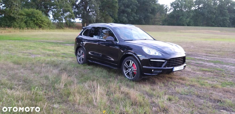 Porsche Cayenne Turbo - 1