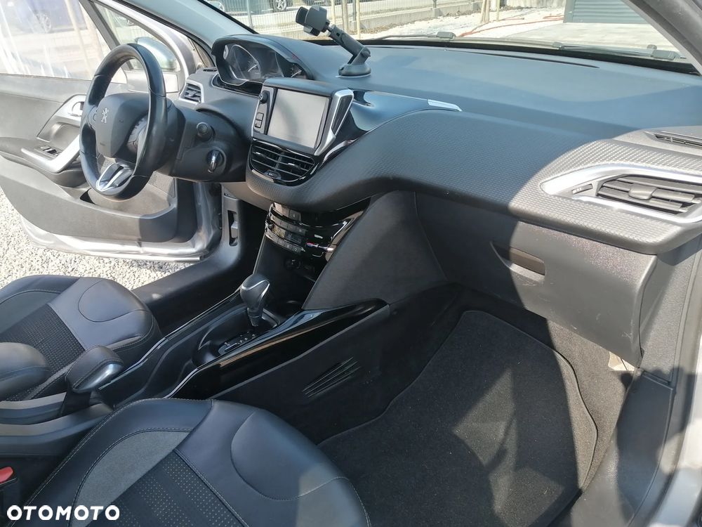 Peugeot 2008 BlueHDi FAP 120 STOP & START EAT6 Crossway - 9