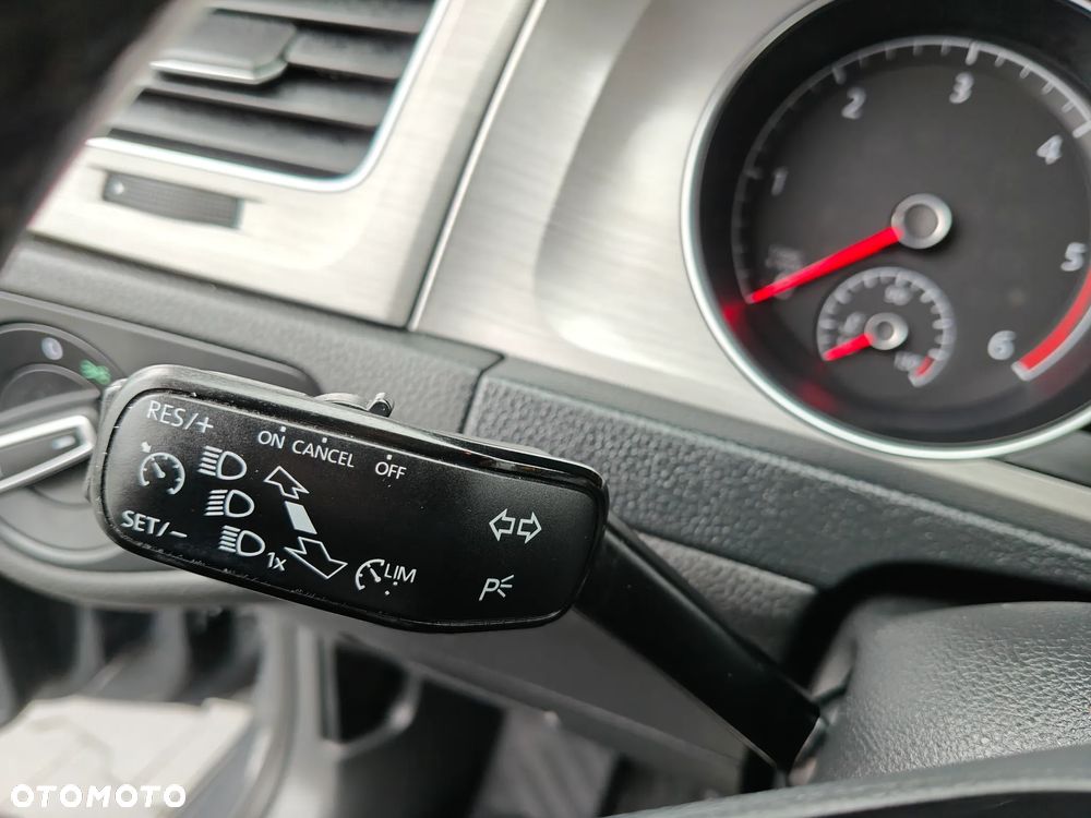 Volkswagen Golf VII 1.6 TDI BlueMotion Trendline - 13